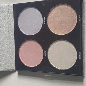 New Academy Of Colour Strobe And graphic Highlight Palette 4 Shades